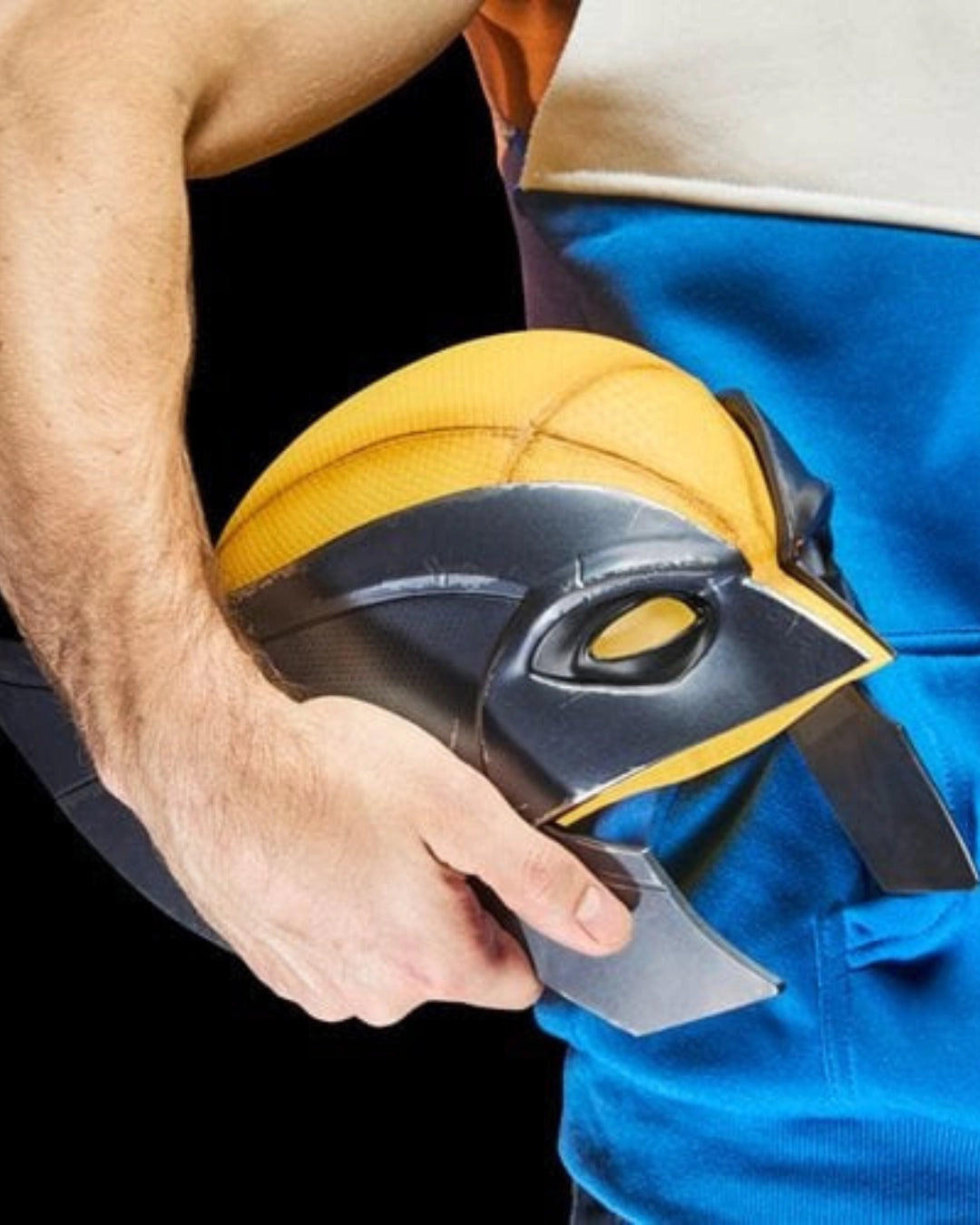 Deadpool & Wolverine Marvel Legends – Wolverine Premium Roleplay Mask Prop Replica By Hasbro | X-Men Prop Replicas
