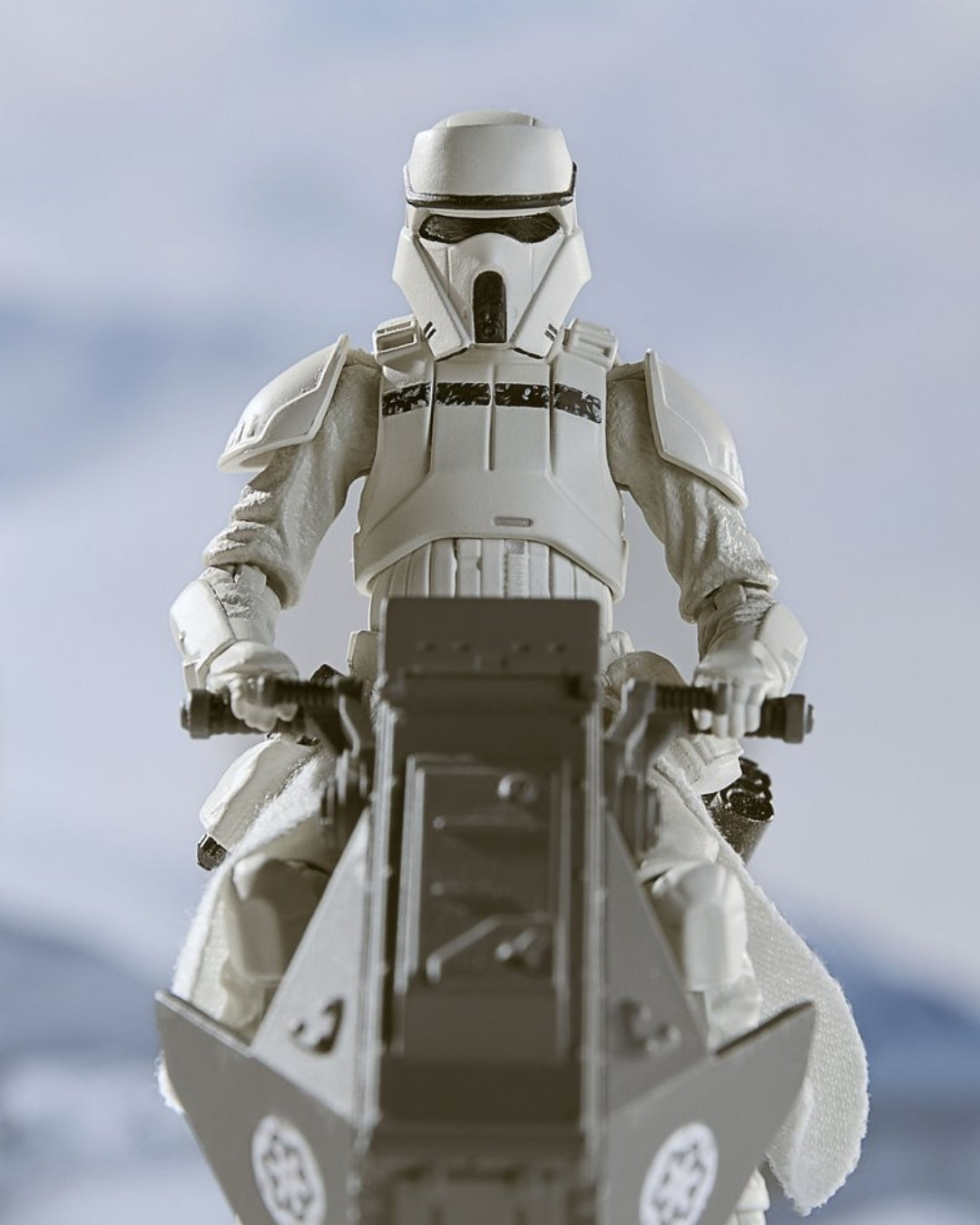 Star Wars The Vintage Collection The Mandalorian & Grogu Imperial Remnant AT-RT – 3 3/4-Inch Action Figure & Vehicle