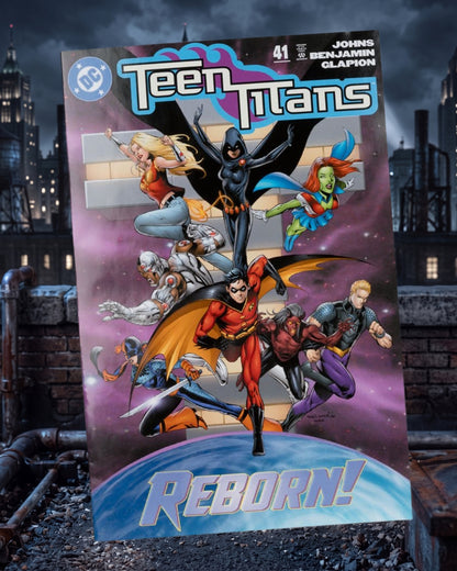 DC Direct Page Punchers Wave 12 Robin Teen Titans #41 7-Inch Scale Action Figure with Comic