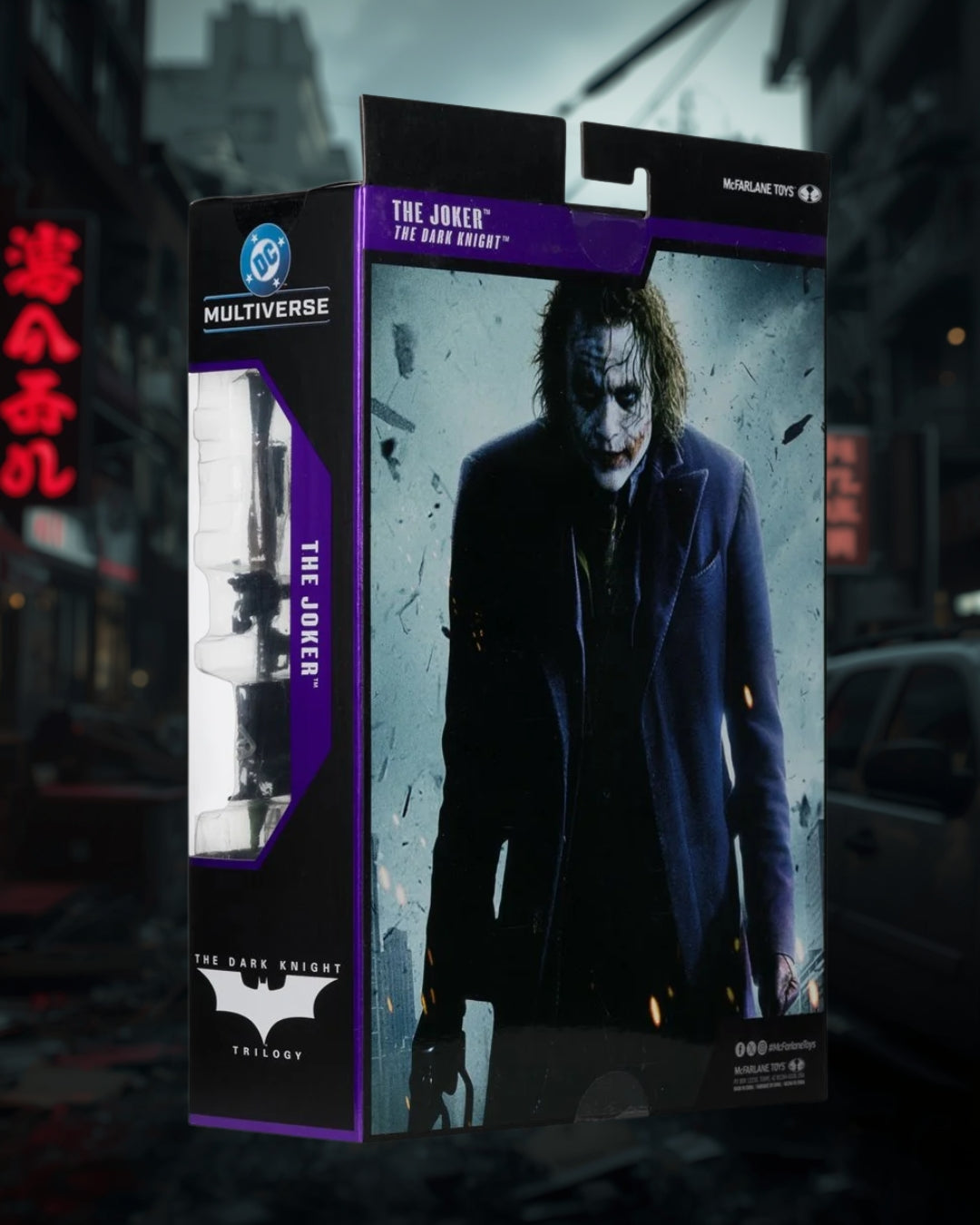 DC Multiverse Deluxe Theatrical Edition Wave 3 The Joker (The Dark Knight) – 7-Inch Scale Action Figure
