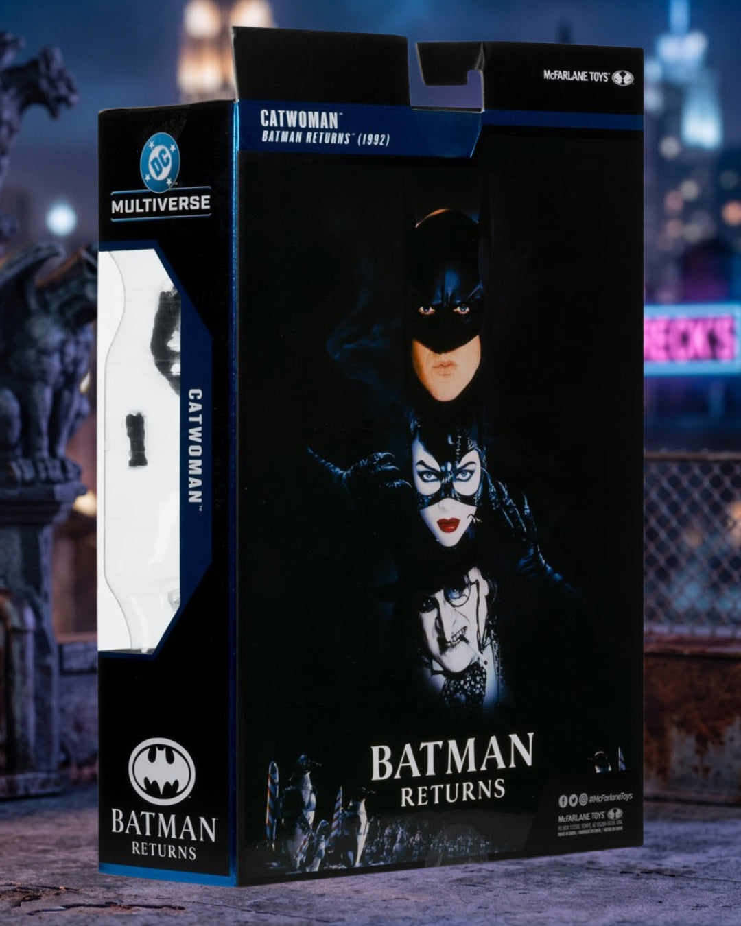 Deluxe Theatrical Edition Batman Returns Battle Damaged Catwoman 7-Inch Scale Action Figure